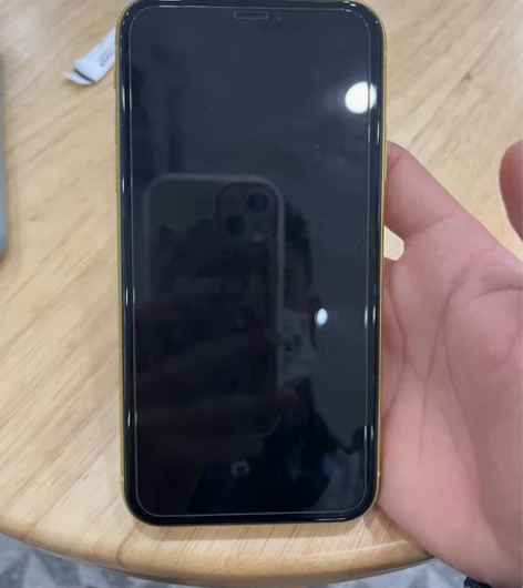 国行11黄色128内存，橙色很新，自用机，...