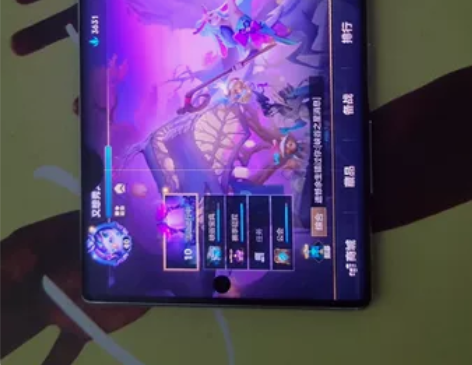 三星note10+ 自己用的 能开机 没有...