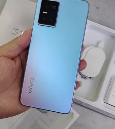 vivo s10pro来一台  激活才一个...