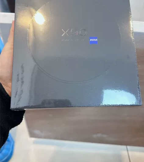 全新未拆封VIVO x90 12+256g...