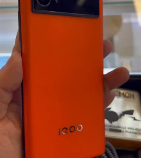 Vivo游戏手机IQ9，12+512G顶配...