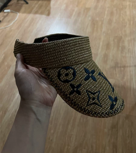 草编遮阳帽 羊毛贝雷帽  之前开服装店 这...