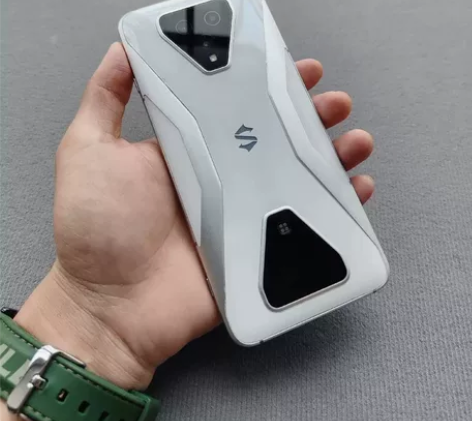 品牌黑鲨（手机） 型号黑鲨 游戏手机3（5...