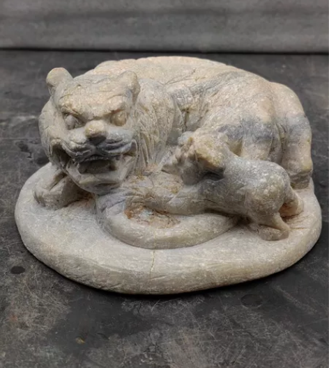 石雕,镇纸,品相如图 感兴趣的话点“我想要...