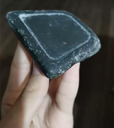 本人手工制作,小把玩歙砚,十分小巧,可做行...