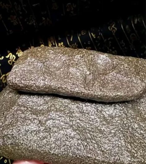 85元，双平台底托 茶宠文房天然戈壁原石奇...