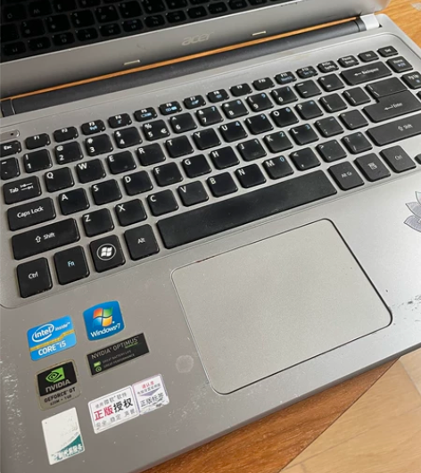 戴尔笔记本一台 屏有点花了 感兴趣的话点“...