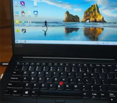 Thinkpad E495   四角没有磕...