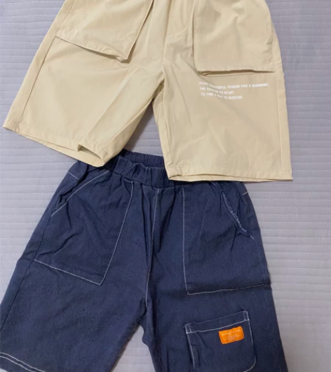 闲置儿子的两条夏天短裤120码 都是gxg...