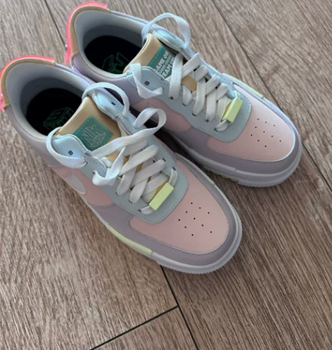 NIKE电玩系列运动鞋 仅试穿过 37.5...