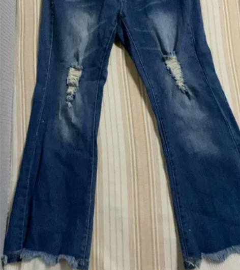 芭依璐蕾丝破洞牛仔裤 实体店入 适合s码 ...