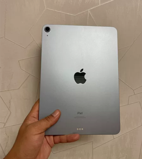 20年买的ipad air 4。64G  ...
