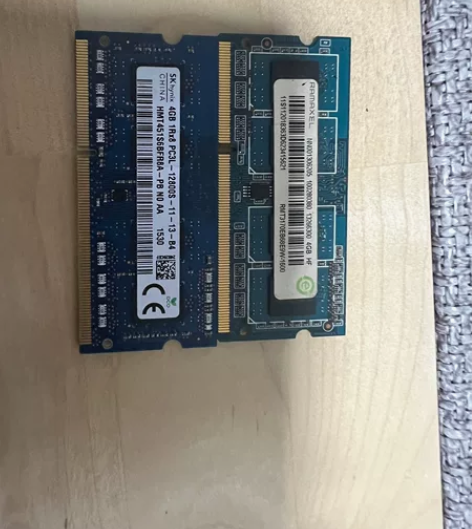 两条4G笔记本内存条 1600MHz  电...