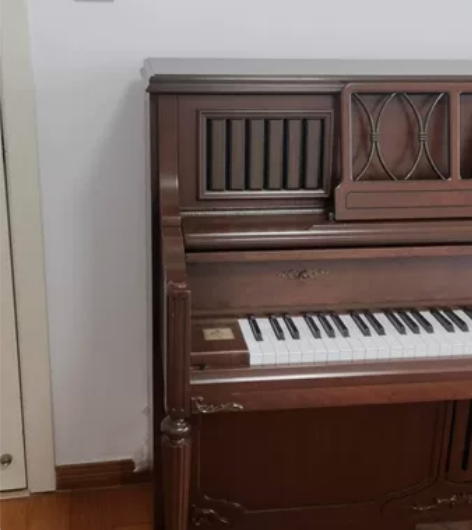 本人家中一台韩国三益钢琴，孩子自用1年多现...