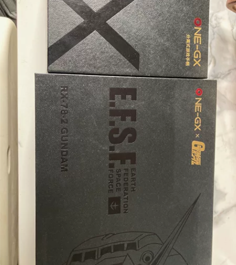壹号本高达限量版4g可插流量卡 全机贴膜，...