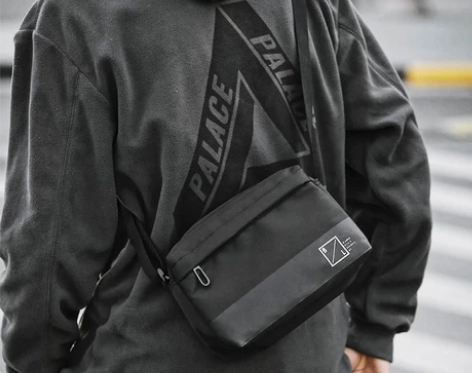 潮牌胸包男士ins超火日系帆布单肩包背包小...