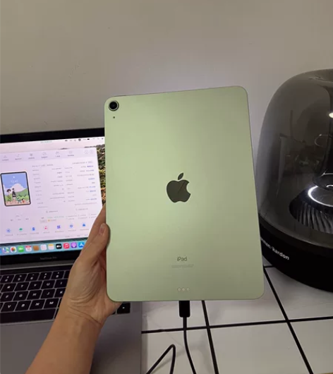 电池100%！2020款iPad Air4...