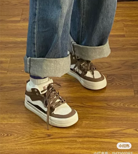 人本加绒帆布鞋 仅拍摄全新 36尺码 感兴...