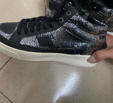 出一对休闲鞋 买来基本没穿过 低价甩！！！...