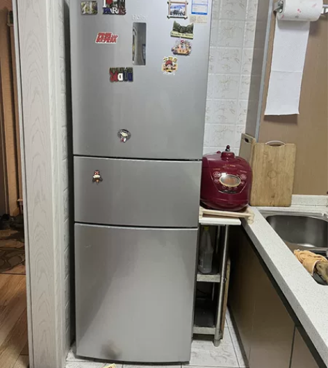 海尔三门240L静音冰箱,天猫爆款,上层冷...