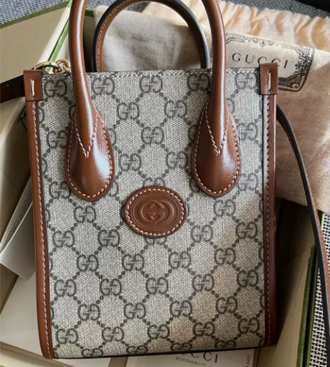 GUCCI古驰GG Retro饰互扣式双G...