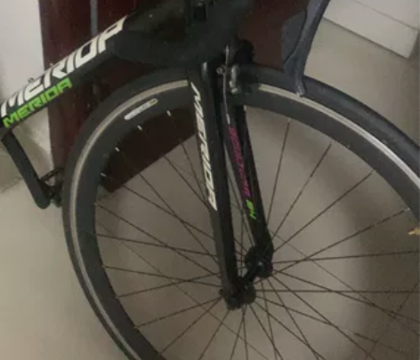 美利达斯特拉94。非常轻，很好骑的一款公路...