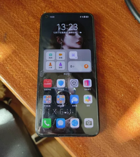 华为Nova7，8+128， 2020年购...