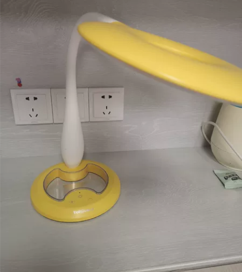 护童护眼灯  黄色，店里498，可以调光，...