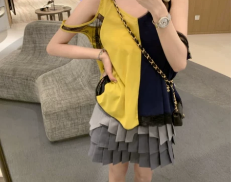 是7七 蕾丝拼接背心吊带女无袖设计感上衣【...