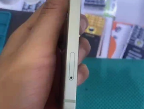 苹果12绿色国行128，双卡5G，电89，...