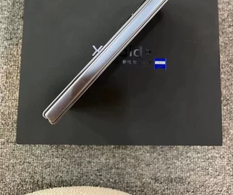 刚收Vivo X Fold折叠屏手机  蔡...