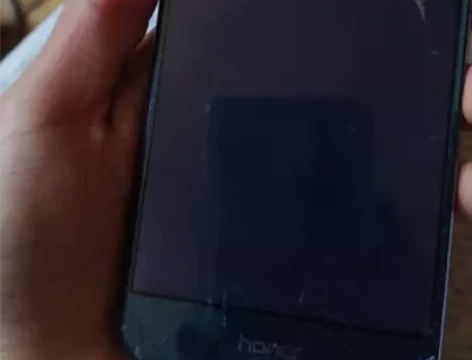 荣耀8，屏幕不显示，可以震动，电话会响 感...