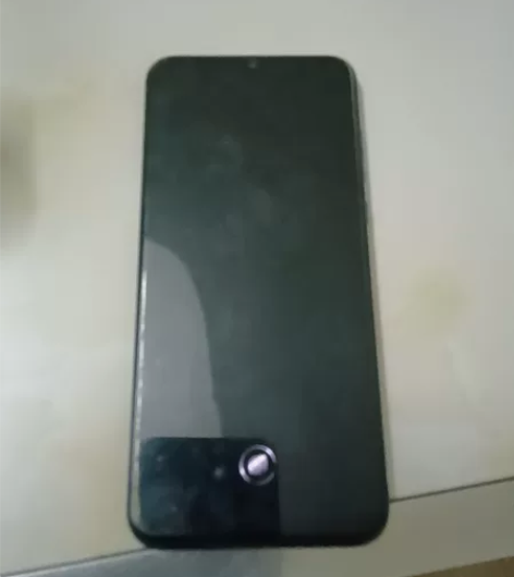 9成新，荣耀20青春版，无拆修，没一点划痕...