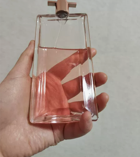 兰蔻是我香水50ml，余量如图，日期新鲜，...
