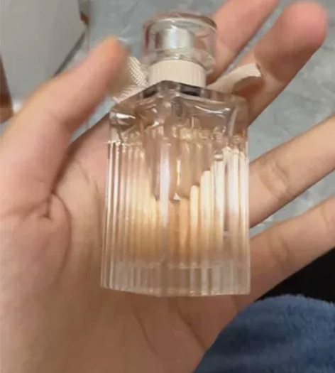 寇依香水用了一点点，几乎全新，代购入，无盒...