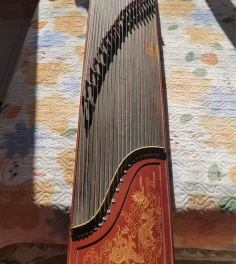 龙凤雅韵古筝，九成新，保存完好，声音清纯！...