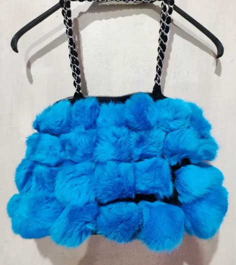 秋冬兔毛手提包女原价890(全新) 感兴趣...