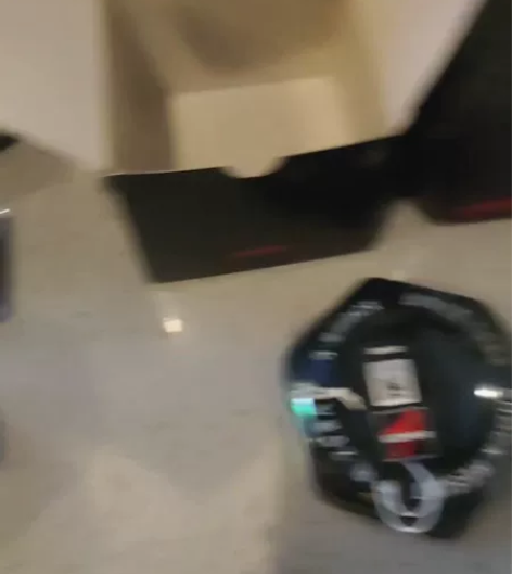 朋友出一个g110黑金 几乎全新 就戴一次...