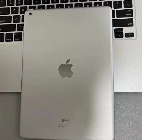 出售一台国行IPad 2020 10.2寸...