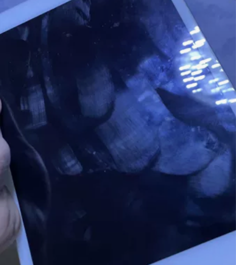 ipad8 32g自用，有贴膜，一直放床上...