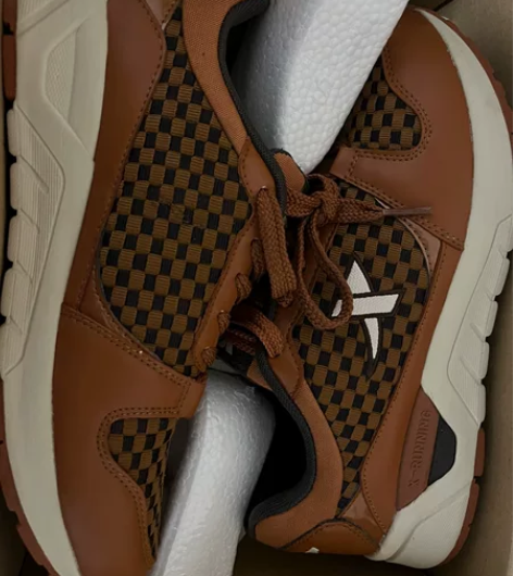 特步xtep运动鞋，仅仅下过一次地试穿，9...