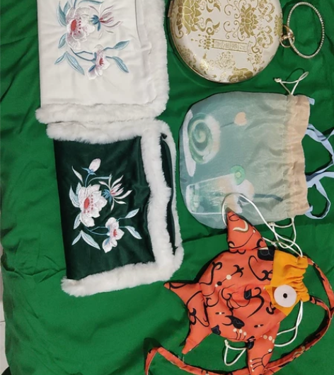 包包，借名兰若庭，烛颜汉服，云深雾浅，河汉...