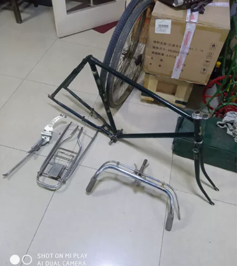 28飞鸽自行车拆车卖件，价格不同，要那个都...