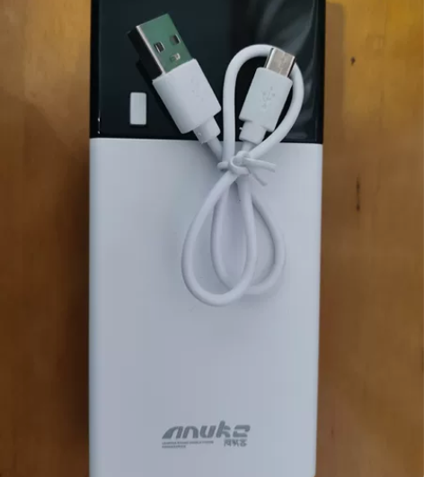 充电宝，20000mAh，买手机的赠品 感...