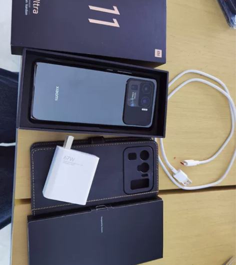 小米11Ultra，12+256G，8月份...