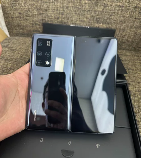 华为Mate X2。 5G版。成色9成新以...