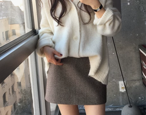 ins超火的半身裙秋冬女2019新款韩版毛...