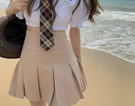 甜酷辣妹百褶裙套装jk超火 感兴趣的话点“...