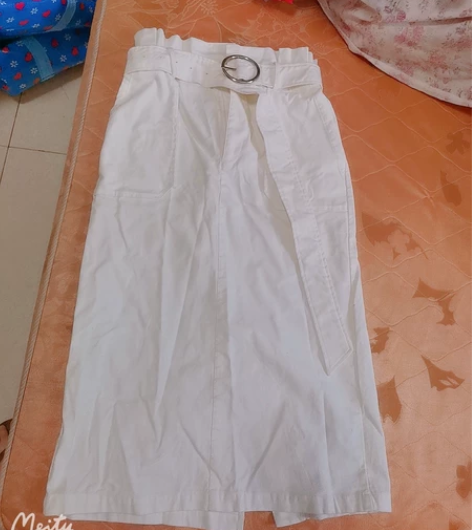 纯白色ins风半身裙,裙子厚实,适合春秋季...