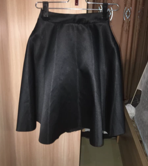 半身裙中裙 实体店爱客购入的一条半身裙，生...